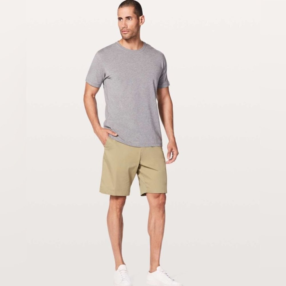 Lululemon Commission Slim Chino Water Travel Resistant Tofino Sand Pckt Short 32